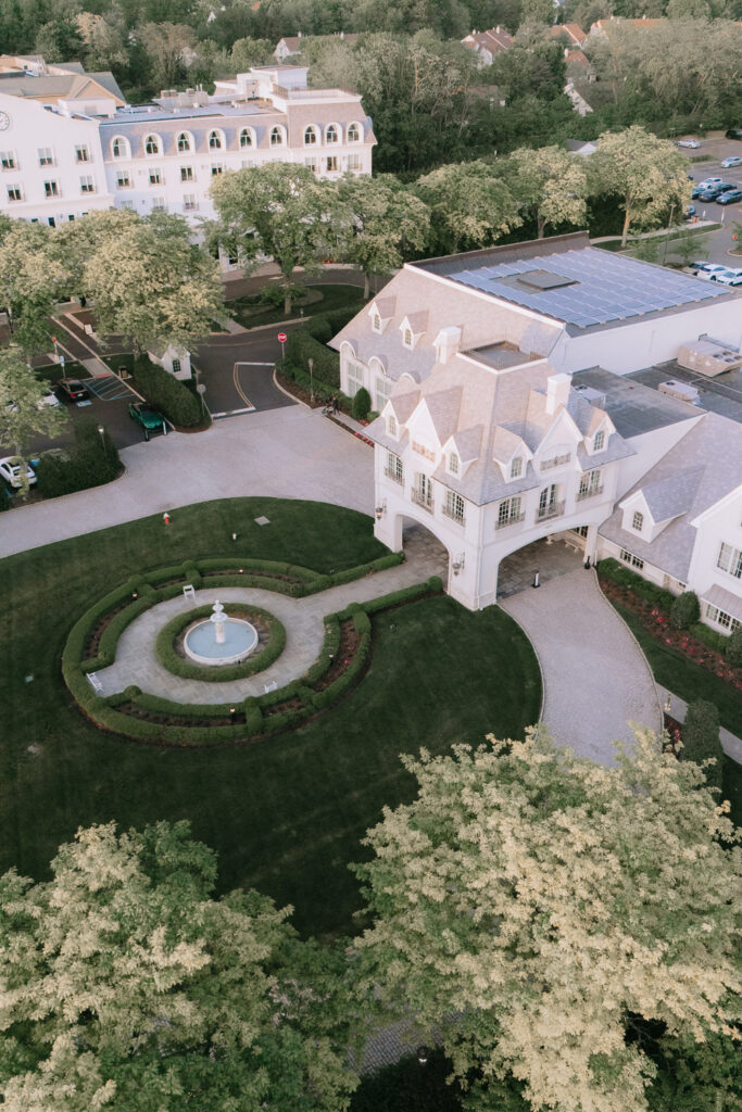An aerial view of Park Chateau Estate & Gardens, featuring the circular driveway and fountain.